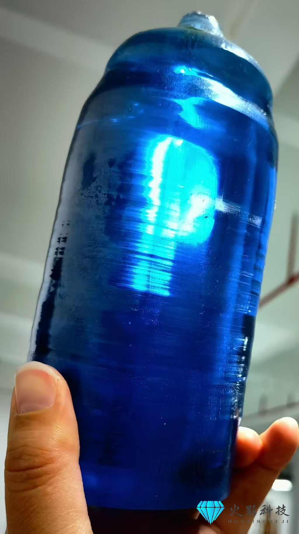 蓝色蓝宝石晶圆图片